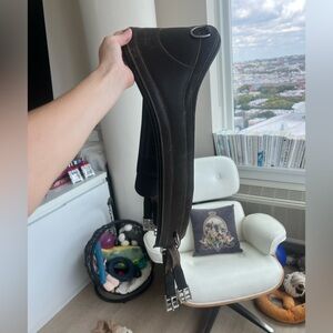 Leather anatomical horse Saddle Girth in brown